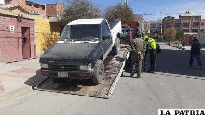 La camioneta fue remolcada hasta dependencias de Tránsito 
/ LA PATRIA