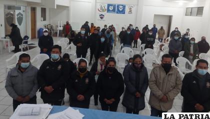 La nueva directiva de los árbitros del salonismo orureño /LA PATRIA
