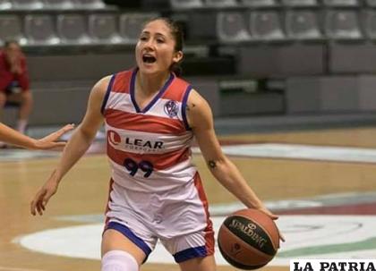 La boliviana ya tuvo sus primeros minutos en el baloncesto mexicano /RR.SS.