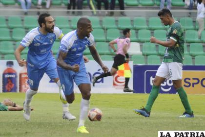 Jefferson Tavares selló el triunfo de Blooming a los 83 de juego /APG