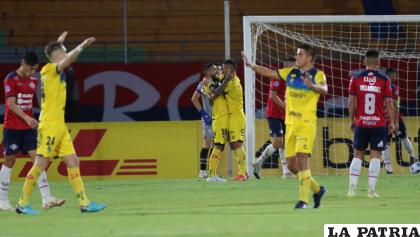 Everton se llevó un triunfo del valle dejando en vergüenza al “aviador” /APG
