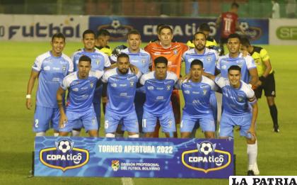Blooming se concentró en La Paz para afrontar este partido en la Villa Imperial /APG