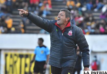 Mauricio Soria entrenador de Guabirá tiene la intención de sorprender en el Clausura /APG
