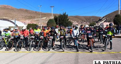 Buena presencia de corredores en la prueba por el 1 de Mayo /LA PATRIA
