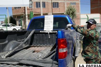 El coronel Illanes explica como guardaban la droga en compartimientos ocultos /LA PATRIA
