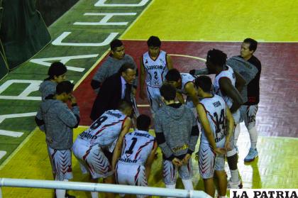 El entrenador Mariano Aguilar alistó su equipo con lo mejor que tiene /LA PATRIA