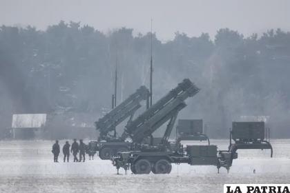 Lanzamisiles patriot comprados a Estados Unidos el año pasado, desplegados en Varsovia, Polonia /AP Foto/Michal Dyjuk, archivo