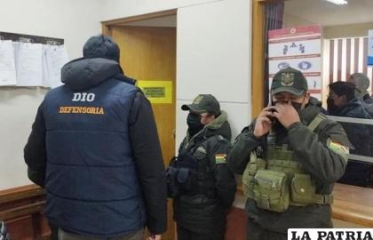 Funcionario de la DIO es acusado por abuso sexual 
/DE ORURO PARA EL MUNDO