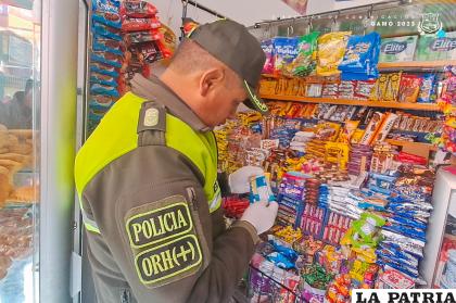 Piden a la población verificar el registro sanitario de un producto antes de comprarlo /GAMO
