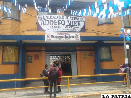 Unidad Educativa Adolfo Mier, celebra un nuevo aniversario /LA PATRIA