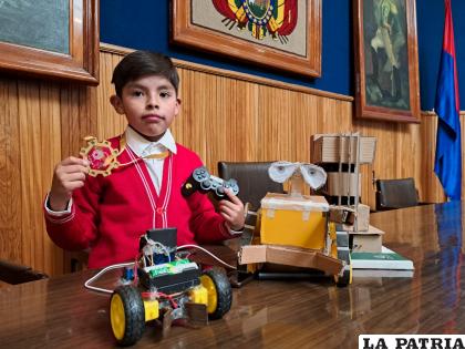 Max Canaviri y su proyecto de un Sistema de Alerta Temprana de Sismos representarán a Bolivia en México /LA PATRIA
