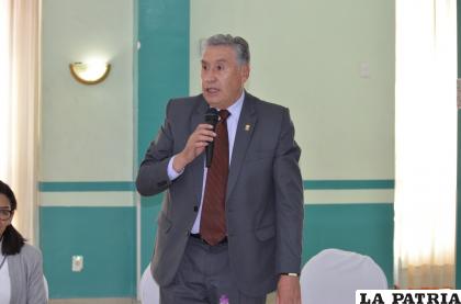 Senador Fernando Dehne, dio a conocer su preocupación sobre la economía del país /LA PATRIA