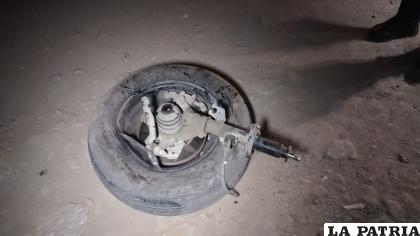 La llanta delantera se separó del motorizado /CORTESIA