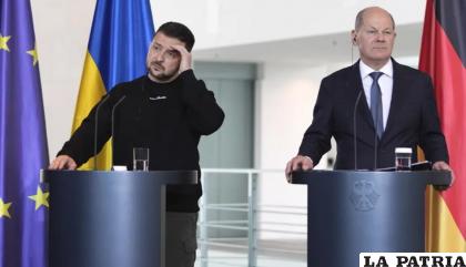 El canciller de Alemania, Olaf Scholz y el Presidente de Ucrania, Volodimir Zelensky /AP