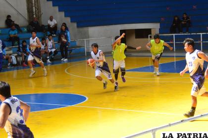 Ingenieros suma un nuevo triunfo en el certamen de baloncesto /LA PATRIA