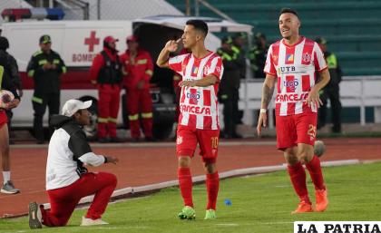 Thomaz Santos anotó un espectacular tanto en favor de Independiente /APG