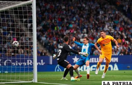 Doblete de Robert Lewandowski para el triunfo del Barcelona /as.com