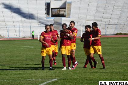 Cuero anotó para CDT Real Oruro, pero no pudieron mantener la diferencia /LA PATRIA