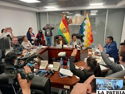 La Comisión de Constitución aprobó el proyecto de ley /LA PATRIA