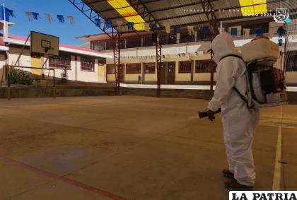Fumigarán las unidades educativas /GAMO