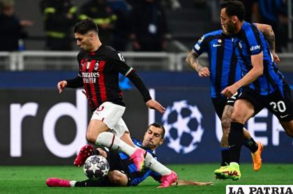 El Milan no pudo remontar el 2-0 de la ida, por el contrario, terminó perdiendo /elpais.com