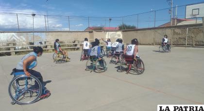 Comenzó el torneo y los dirigentes pretenden masificar a esta disciplina deportiva /LA PATRIA
