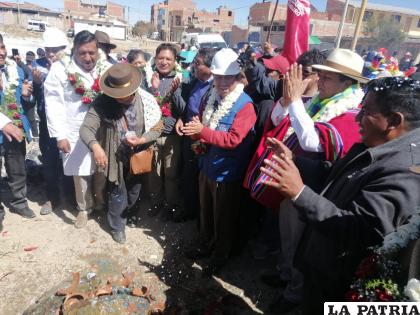 Inicia obras de la construcción del Centro de Salud ??Dios es Amor? /LA PATRIA

