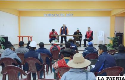 Socialización del proyecto de prospección que durará siete meses 
/ SERGEOMIN