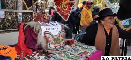 Exposición mostró historia de los conjuntos y el Carnaval de Oruro /LA PATRIA