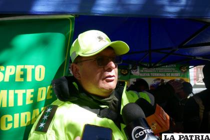 El coronel Cabrera aconsejó evitar consumir cualquier tipo de alimentos de pasajeros /LA PATRIA