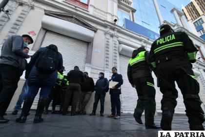 La intervención de la agencia de Banco Fassil en el Prado de La Paz /La Razón