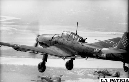 Los Junkers Ju 87, popularmente conocido como Stukas, fueron uno de los símbolos de la Luftwaffe durante la Segunda Guerra Mundial (1939-1945). Fueron diseñados en 1935 y entraron por primera vez en combate durante la Guerra Civil española /CC
