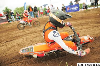 La prueba nacional contó con la participación de buena cantidad de pilotos /Marco Antezana