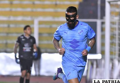 Ronnie Fernández aportó con dos goles para el triunfo de Bolívar /APG
