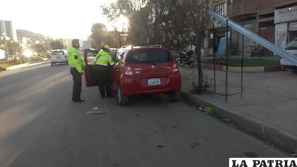 El coche fue trasladado a instalaciones de Tránsito /LA PATRIA