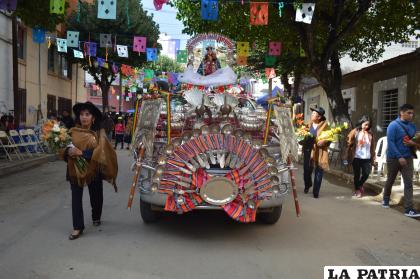  Un cargamento de la Gran Tradicional Auténtica Diablada Oruro / LA PATRIA