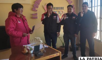 La dirigencia de la AADO fue posesionada la tarde del lunes /LA PATRIA
