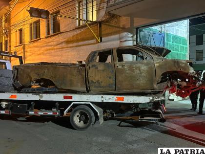 Otra camioneta reducida a chatarra es ingresada a instalaciones del â€œverde olivoâ€ /LA PATRIA