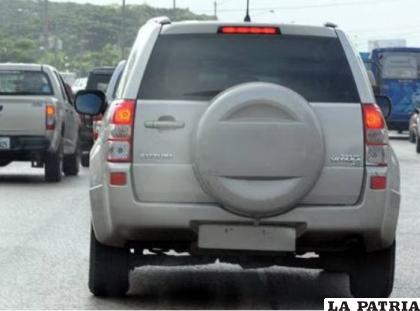 Realizarán controles para evitar la circulación de autos sin placas de circulación /El Universo