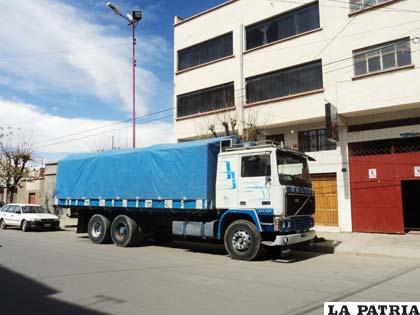 Camión que transportaba la coca, en dependencias de la Digcoin