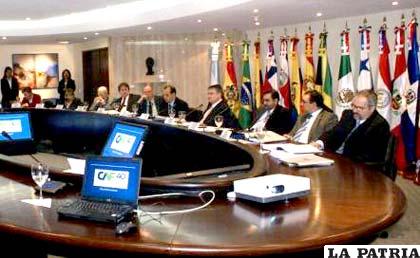 Reunión de la CAF, financiadora del 50% del estudio