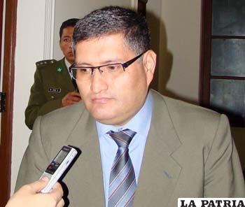 Fiscal General, Mario Uribe asegura que no hay voluntad de cooperación para extraditar a Sánchez de Lozada