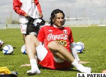 Pizarro es duda en Perú por lesión