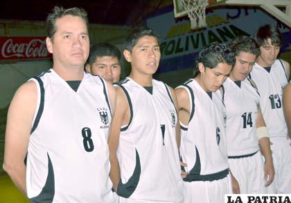 Integrantes del equipo masculino de Alemán, equipo 2011