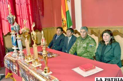 Responsables de la organización de la competencia pedestre de San Juan
