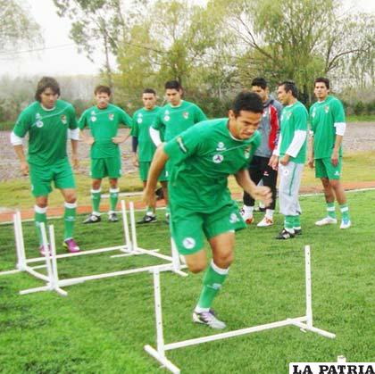 Jugadores de la selección exigidos en la parte física