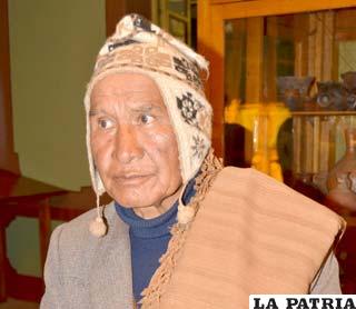 El yatiri, Rufino Patzi Limachi, impulsor de los ritos en Tiahuanacu