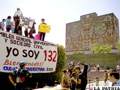 Universitarios del Movimiento 132 inician una campaña contra el candidato del PRI, Enrique Peña Nieto /es.globalvoicesonline.org