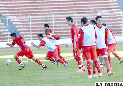 La Selección Nacional continúa con su preparación con miras al cotejo ante Paraguay