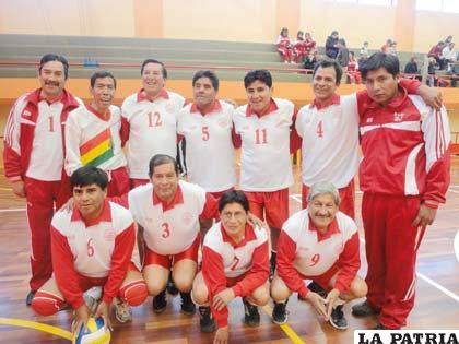 Integrantes del colegio Bolivia Japón celebraron el cetro conseguido